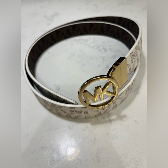 Michael Kors Gold Logo White Belt New without tags!! - Picture 7 of 8